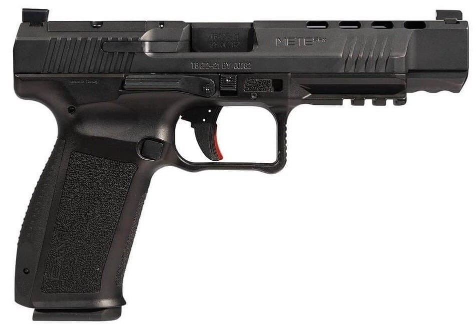 Canik Mete SFX Black kal. 9x19 - pistolet widoczny z boku, lufa skierowana w prawą stronę. Doskonała ergonomia i nowoczesny design, idealny do strzelectwa sportowego.