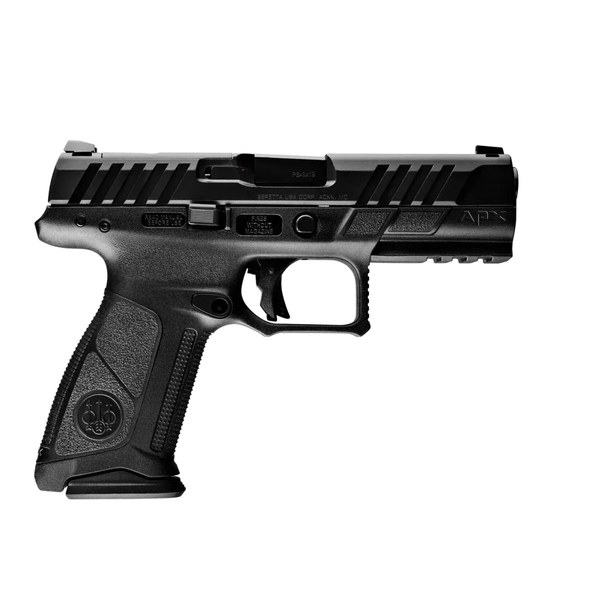 Pistolet Beretta APX A1 kal. 9x19 z boku, lufa skierowana w prawą stronę, ukazujący nowoczesny design i ergonomiczne kształty, idealny dla strzelców sportowych i entuzjastów broni.