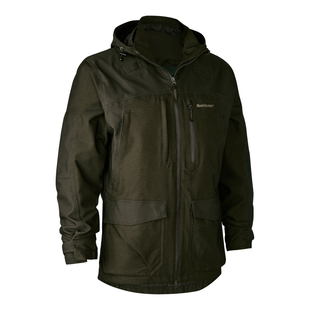 Kurtka Deerhunter Chasse 5746 w kolorze khaki, widok z przodu - idealna na outdoorowe przygody i polowania. Funkcjonalny design, doskonałe dojście do kieszeni i wytrzymały materiał.