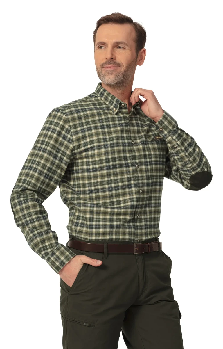 Mężczyzna w koszuli Tagart Willow Green - elegancki wygląd z przodu, modne detale, idealna na każdą okazję.