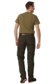 Mężczyzna w koszulce Tagart FNT Olive, widok z tyłu, ukazujący doskonałe dopasowanie i modny kolor oliwkowy.