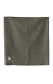 Chusta Tagart Short Olive w rozciągniętej formie, ukazująca najwyższą jakość materiału i wykończenia.