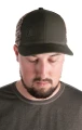 Czapka Tagart Shot 3DX na głowie mężczyzny, spojrzenie skierowane na wprost, minimalistyczny styl.