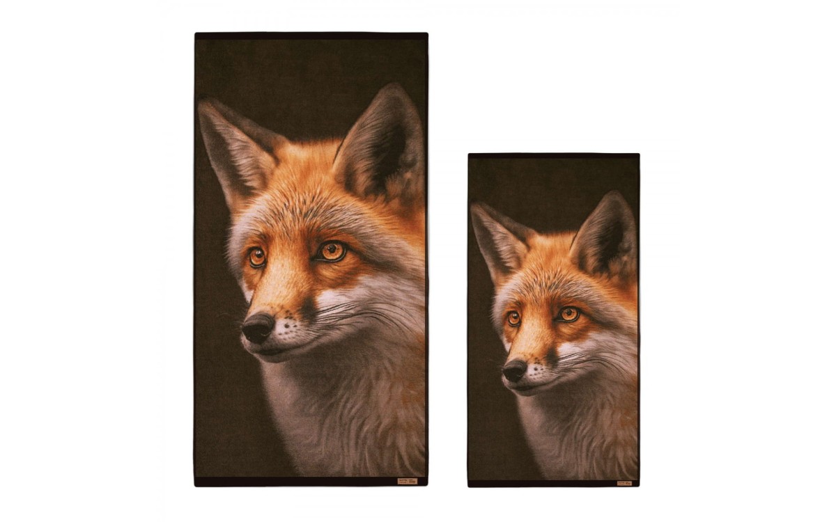 Ręcznik z wizerunkiem lisa, ukazujący realistyczny nadruk i naturalny styl. Idealny do łazienki.