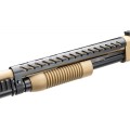 Zblizenie na czolenko i system przeladowania Winchester SXP Dark Earth Defender. Szybki obrotowy rygiel zamka