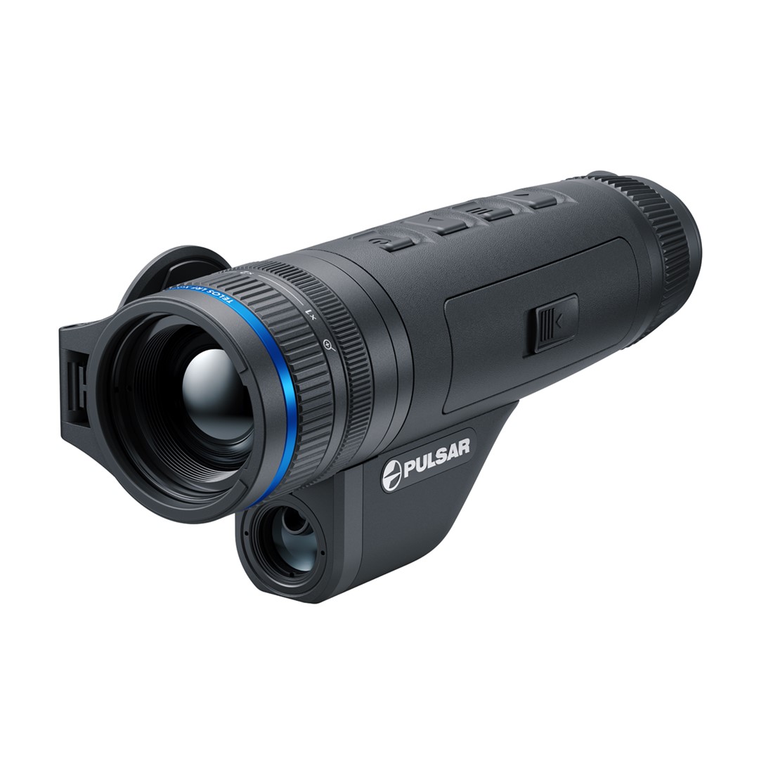Rzut pod kątem na termowizor Pulsar Telos LRF XQ35, eksponujący zintegrowany moduł dalmierza LRF o zasięgu do 1000 metrów oraz jasny obiektyw germanowy f/1.0.