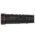 Hikmicro Falcon FQ50 - boczny widok kamery termowizyjnej, ukazujący ergonomiczną konstrukcję i porty łączności.