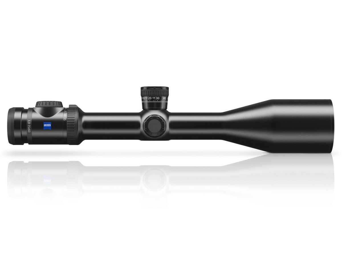 Luneta celownicza Zeiss Victory V8 4,8-35x60 T* na neutralnym tle, pełny boczny profil prezentujący masywny tubus 34 mm i duży obiektyw do strzelectwa długodystansowego.