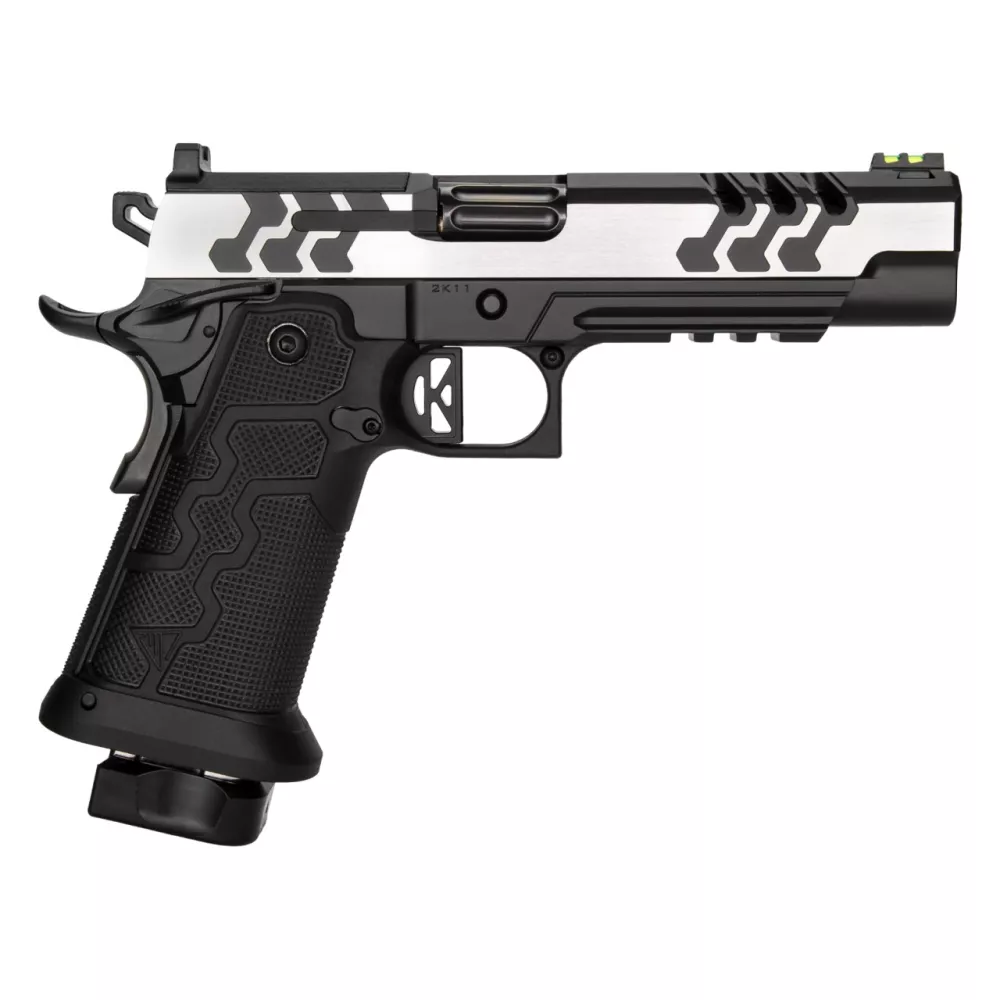 Pełna sylwetka sportowego pistoletu Kimber 2K11 ECLIPSE OR w kalibrze 9x19 mm. Widok z boku prezentuje dwukolorowy zamek ze stali nierdzewnej oraz pełnowymiarowy szkielet.