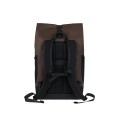 Tylny panel plecaka myśliwskiego Blaser Travel Backpack 35L. Widok na ergonomiczne, wyściełane plecy zapewniające komfort marszu oraz zintegrowany system mocowania do uchwytu walizki podróżnej.