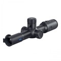 Urządzenie PARD Pantera 384 ujęte pod kątem od przodu, eksponujące obiektyw 25 mm / F1.0 o wysokiej przepuszczalności światła oraz uszczelnioną obudowę klasy IP67, odporną na trudne warunki pogodowe.
