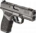 Zbliżenie na stalowy zamek pistoletu HS H11 Hellcat PRO z wycięciem OSP pod kolimator oraz zintegrowanym kompensatorem gazów prochowych COMP CUT, poprawiającym dynamikę strzelania.