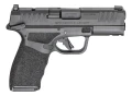 Pełna sylwetka czarnego pistoletu kompaktowego HS H11 Hellcat PRO OSP MS 9x19 mm, widok z boku prezentujący polimerowy szkielet, stalowy zamek i bezpiecznik skrzydełkowy.