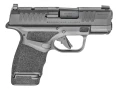 Pełna sylwetka czarnego pistoletu mikrokompaktowego HS H11 Hellcat OSP 9x19 mm, widok z boku prezentujący polimerowy szkielet i stalowy zamek, idealny do skrytego noszenia broni.