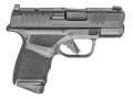 Boczny profil pistoletu do samoobrony HS H11 Hellcat OSP, podkreślający smukłą konstrukcję o szerokości zaledwie 27 mm oraz głębokie żebrowania ułatwiające przeładowanie w rękawicach.