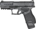 Lewy profil pistoletu HS Echelon 4.0 Compact 9x19 mm. Widoczny wpięty przedłużony magazynek 18-nabojowy i tekstura chwytu Adaptive Grip.