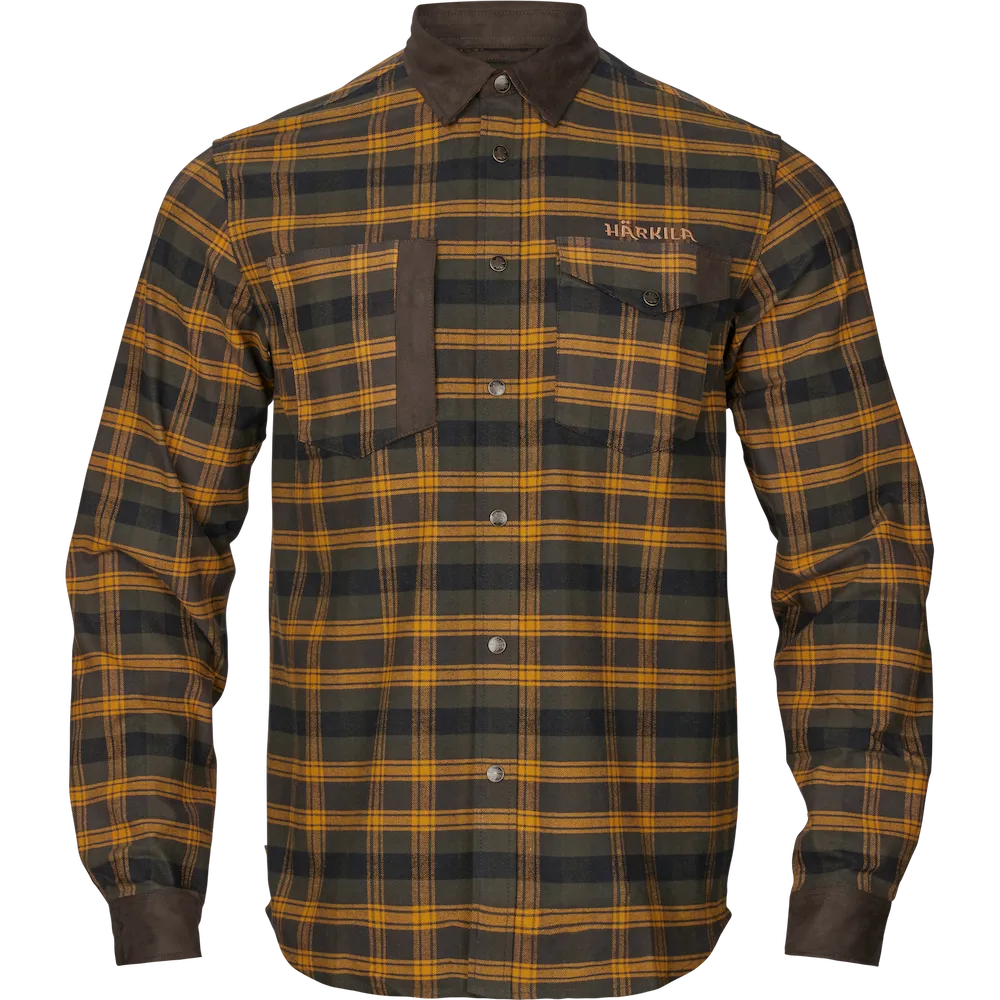 Klasyczna koszula myśliwska Härkila Aivak w kolorze Buckthorn Brown – wytrzymała koszula flanelowa z dwiema kieszeniami na piersi i eleganckimi wzmocnieniami.