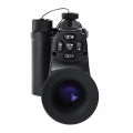 Tył nakładki PARD NV-007SP2 4K. Wizjer z gumową muszlą oczną, kryjący kontrastowy wyświetlacz OLED 1600x1200 px dla myśliwych.
