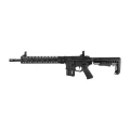 Profil taktycznego karabinka sportowego Hammerli TAC R1 22. Widoczna regulowana w 5 pozycjach kolba i magazynek bocznego zapłonu .22 LR.